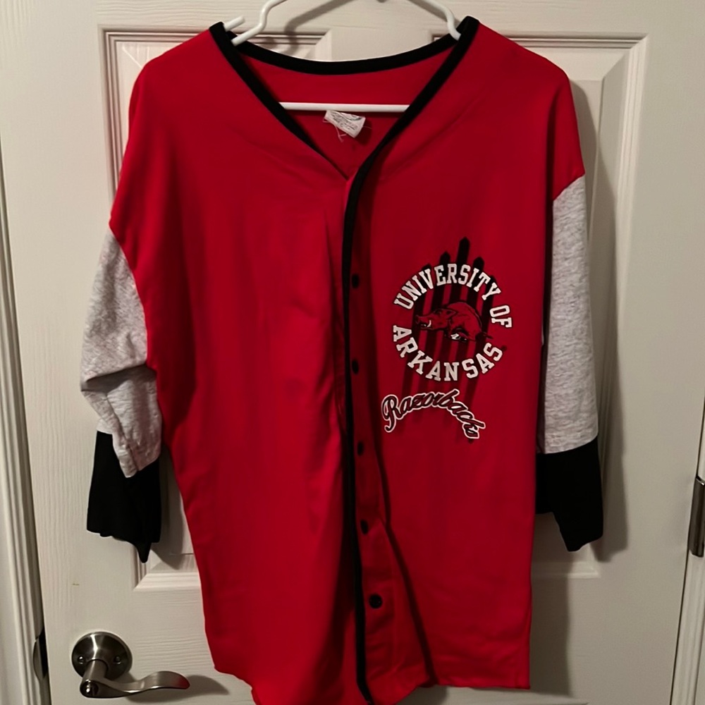 Vintage Arkansas Razorbacks 3/4 Sleeve Shirt *RARE*